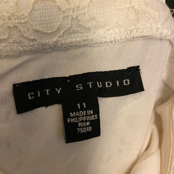 Gorgeous Strapless Dress with Belt - Picture 3 of 3